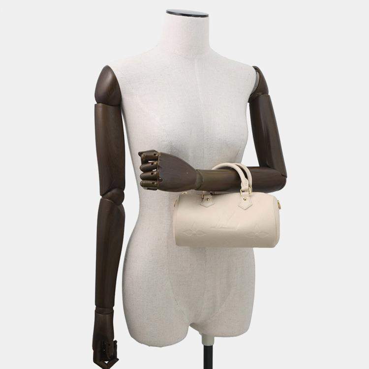 مملوكة مسبقًا Louis Vuitton Papillon Claim Monogram Empreinte Leather Size Bb