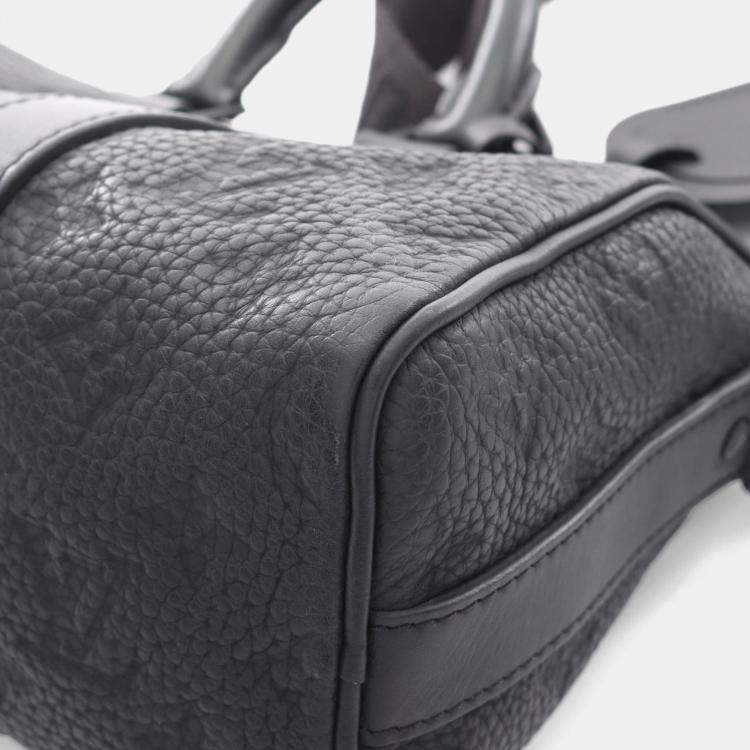 مملوكة مسبقًا Louis Vuitton Keepall Bandouliere 25 Handbag In Monogram Taurillon Leather Black