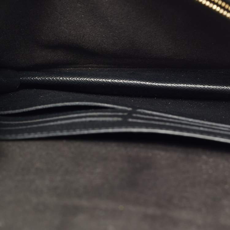 مملوكة مسبقًا Louis Vuitton Twist Belt Black Epi Leather Chain Pouch