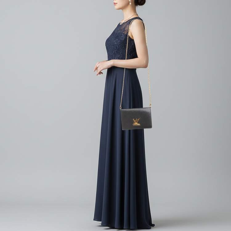 مملوكة مسبقًا Louis Vuitton Twist Belt Black Epi Leather Chain Pouch