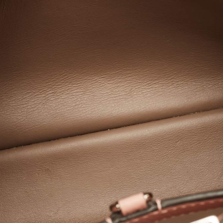 Pre Owned Louis Vuitton Capucines MM Pink Leather Bag