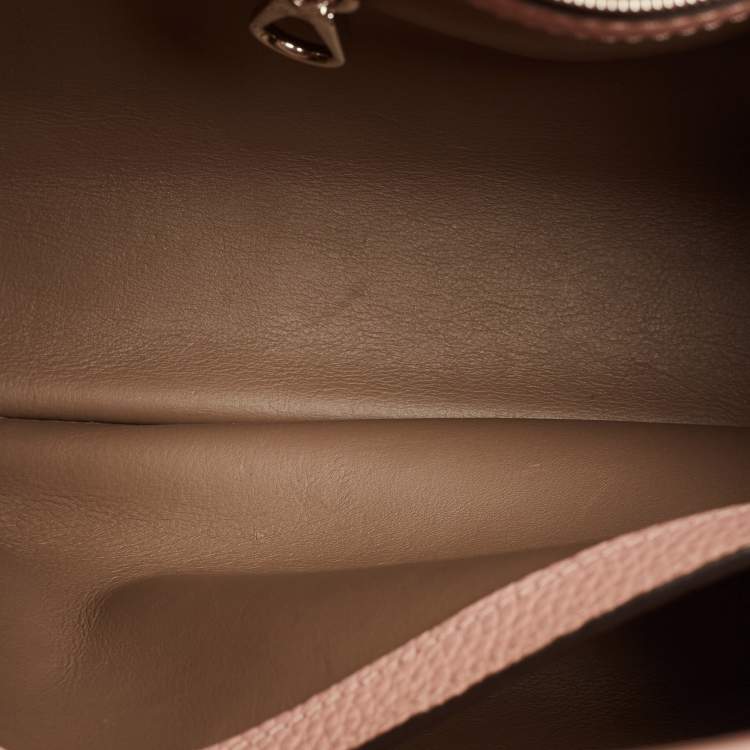Pre Owned Louis Vuitton Capucines MM Pink Leather Bag