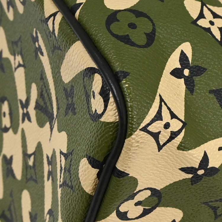 مملوكة مسبقًا Louis Vuitton Green Monogramouflage Speedy 35 Handbag
