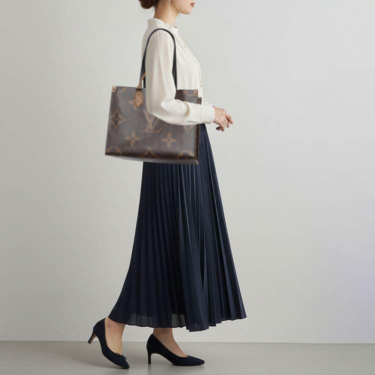 Pre Owned Louis Vuitton Onthego MM Reverse Giant Monogram Canvas Bag