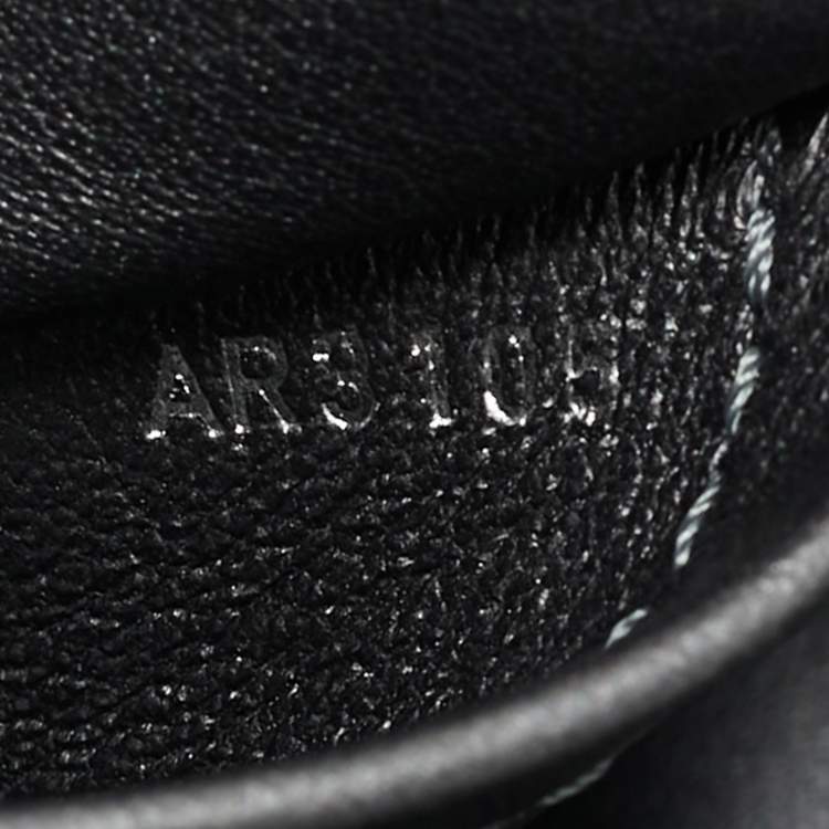 Pre Owned Louis Vuitton Capucines MM Grey Leather Bag