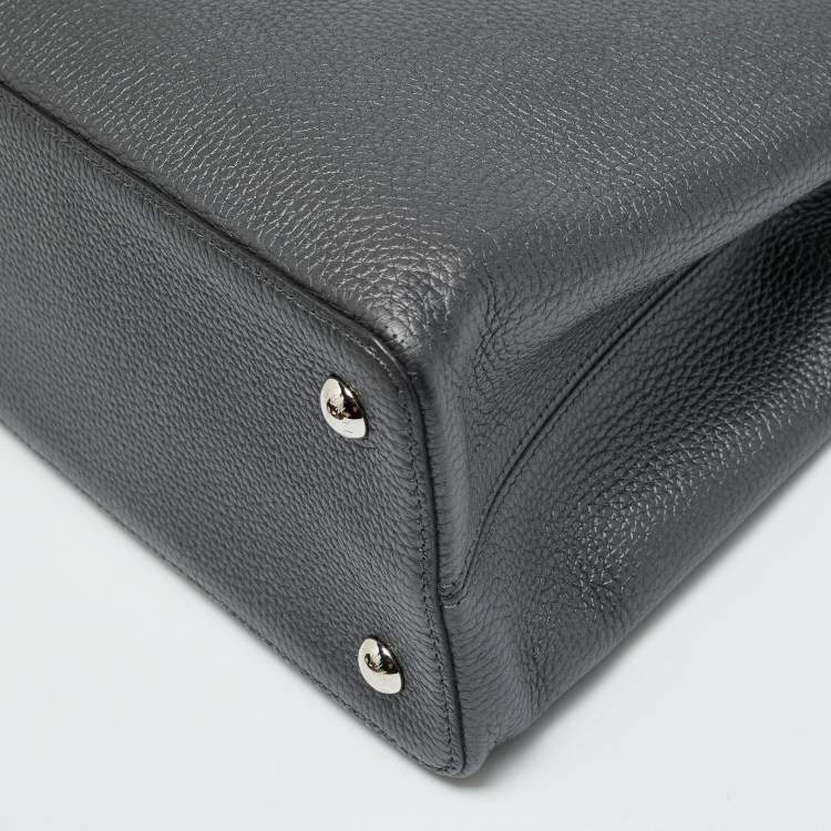 Pre Owned Louis Vuitton Capucines MM Grey Leather Bag