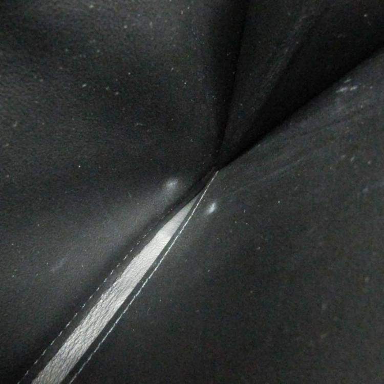 Pre Owned Louis Vuitton Coussin Zippy Wallet Lamb Leather Long Wallet bi-fold Black