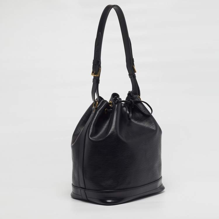 Pre Owned Louis Vuitton Noé GM Black Epi Leather Bucket Bag
