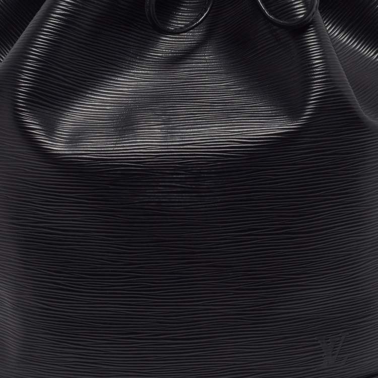 Pre Owned Louis Vuitton Noé GM Black Epi Leather Bucket Bag
