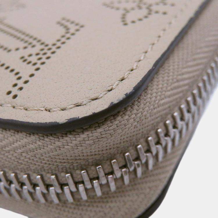 مملوكة مسبقًا Louis Vuitton Zippy Wallet Galet Monogram Mahina