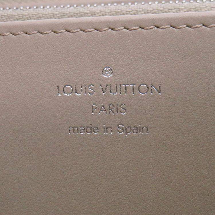 مملوكة مسبقًا Louis Vuitton Zippy Wallet Galet Monogram Mahina