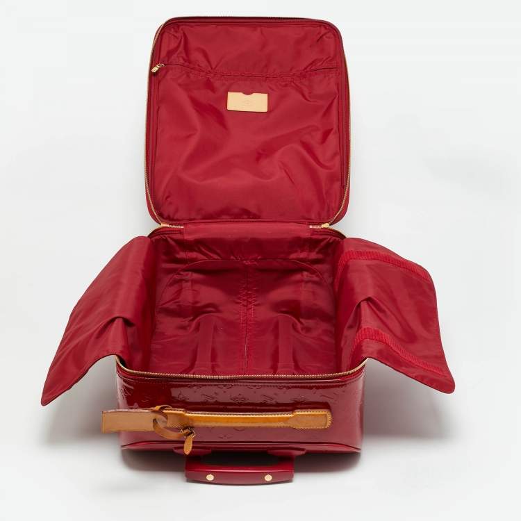 مملوكة مسبقًا Louis Vuitton Pegase 45 Pomme D’amour Monogram Vernis Luggage