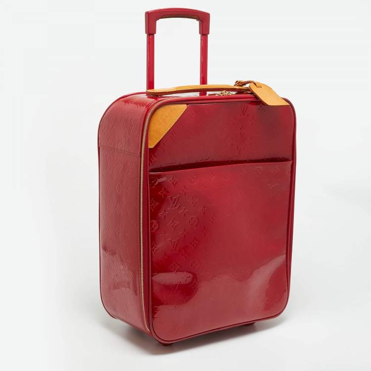 مملوكة مسبقًا Louis Vuitton Pegase 45 Pomme D’amour Monogram Vernis Luggage