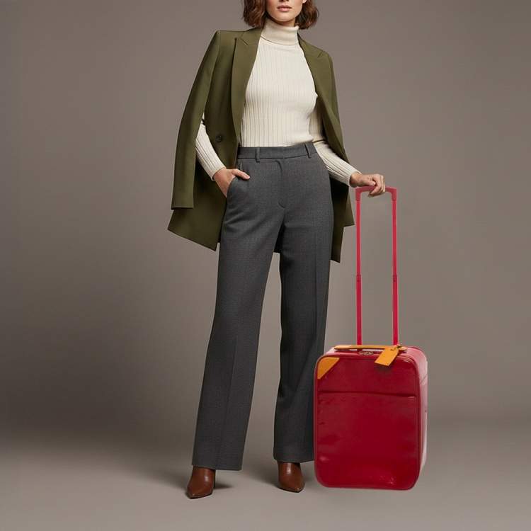 مملوكة مسبقًا Louis Vuitton Pegase 45 Pomme D’amour Monogram Vernis Luggage