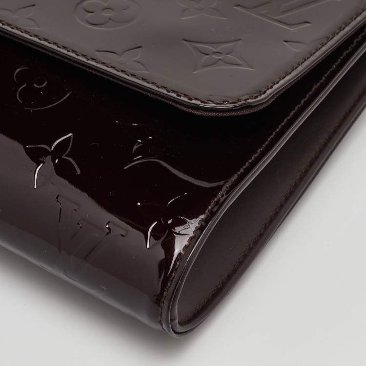 Pre Owned Louis Vuitton Amarante Monogram Vernis Robertson Clutch 