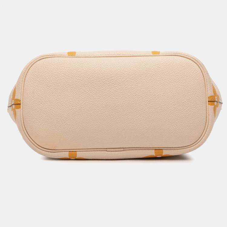 Pre Owned Louis Vuitton Beige Monogram Giant Empreinte By The Pool Marshmallow PM