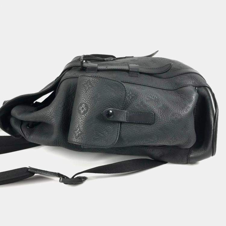 Pre Owned Louis Vuitton Taurillon Monogram Christopher Mm Backpack In Leather Noir Black