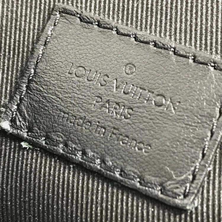 Pre Owned Louis Vuitton Taurillon Monogram Christopher Mm Backpack In Leather Noir Black