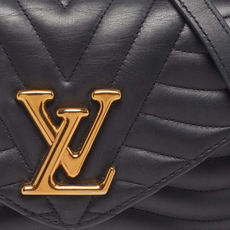 Pre Owned Louis Vuitton New Wave Chain MM Black Leather Bag
