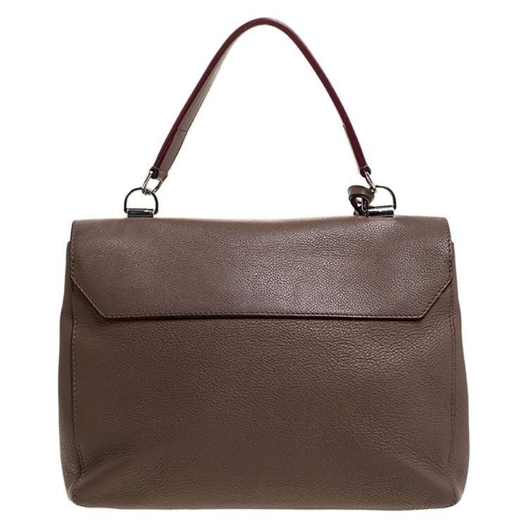 مملوكة مسبقًا Louis Vuitton Brown Leather Lockme II Bag