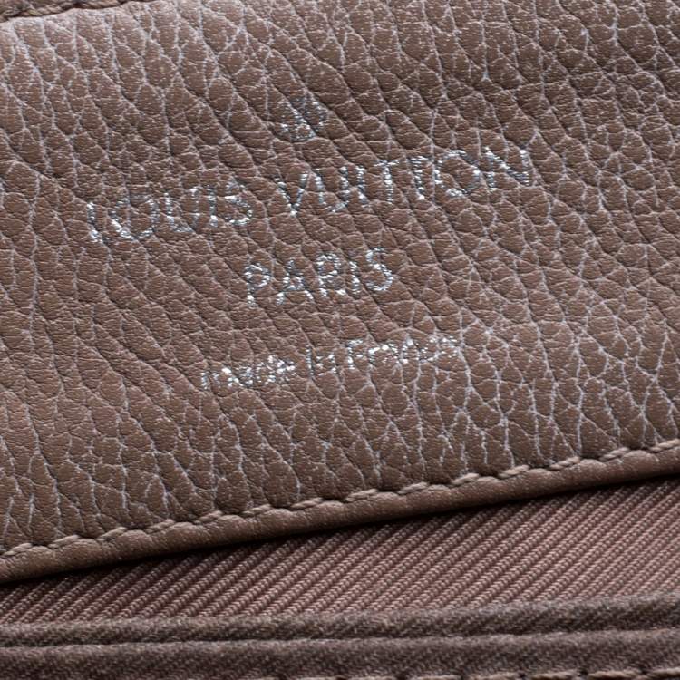 مملوكة مسبقًا Louis Vuitton Brown Leather Lockme II Bag