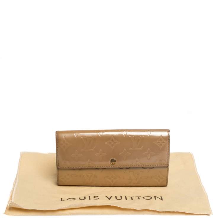 Pre Owned Louis Vuitton Noisette Monogram Vernis Sarah Wallet 