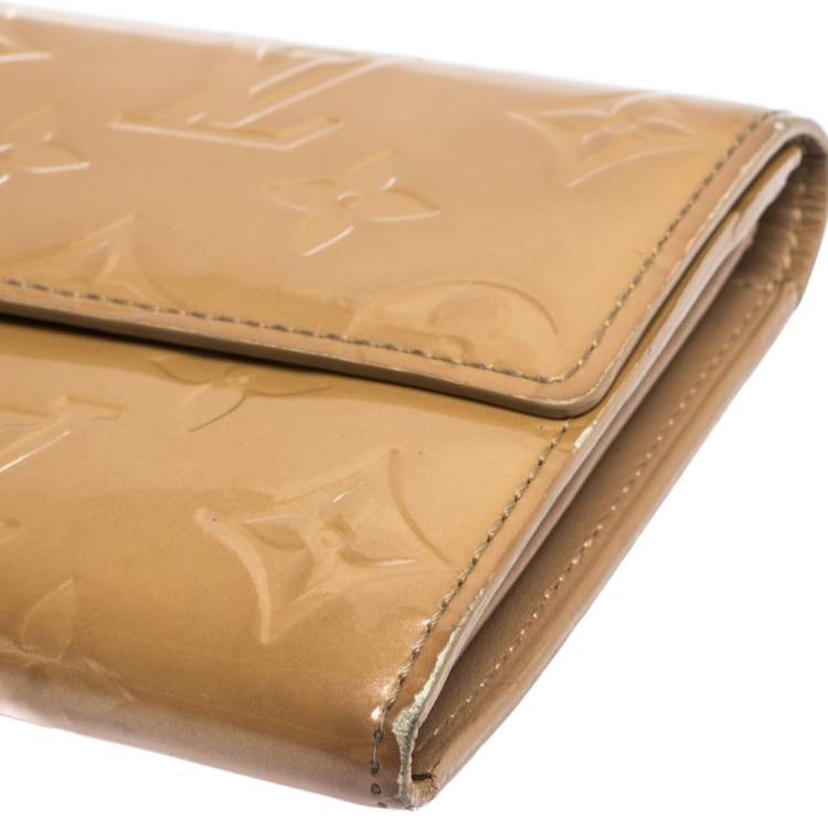Pre Owned Louis Vuitton Noisette Monogram Vernis Sarah Wallet 