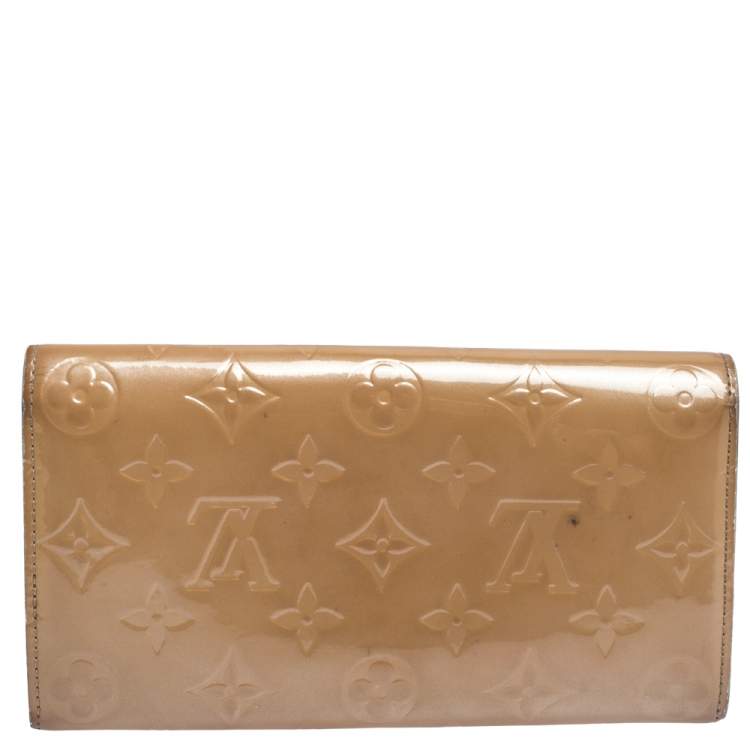 Pre Owned Louis Vuitton Noisette Monogram Vernis Sarah Wallet 