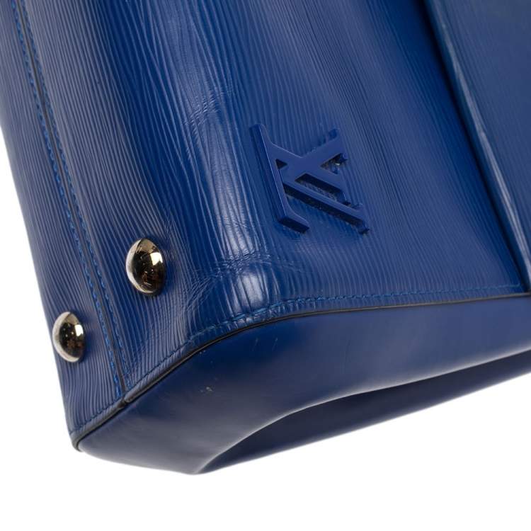 مملوكة مسبقًا Louis Vuitton Blueberry Epi Leather Cluny MM Bag