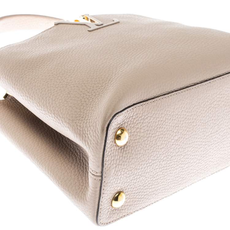 مملوكة مسبقً�ا Louis Vuitton Galet Taurillon Leather Capucines PM Bag
