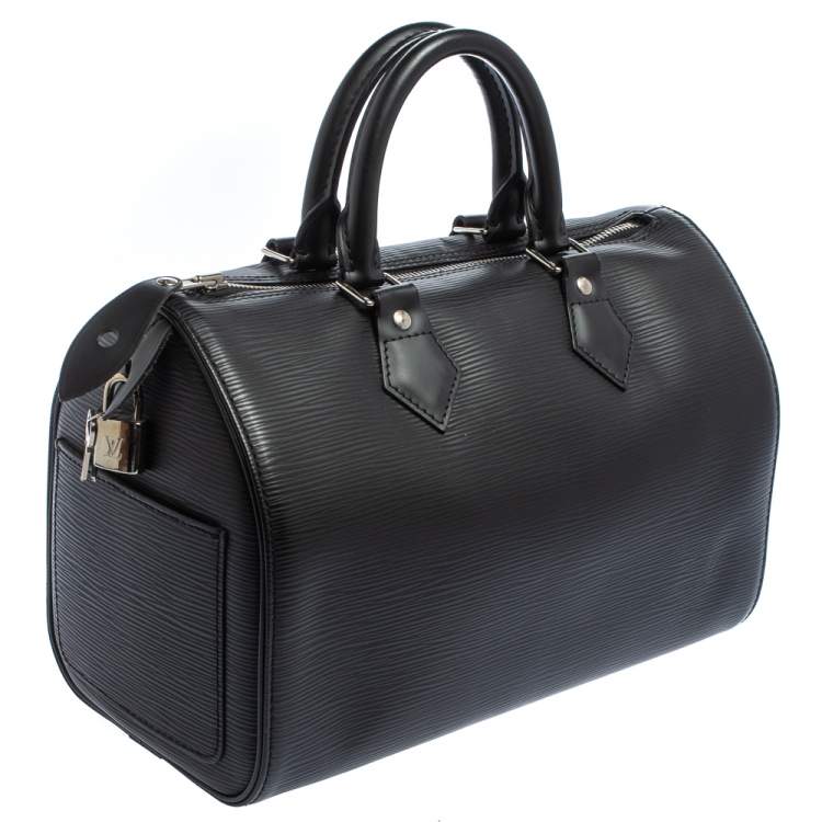 مملوكة مسبقًا Louis Vuitton Black Epi Leather Speedy 25 Bag
