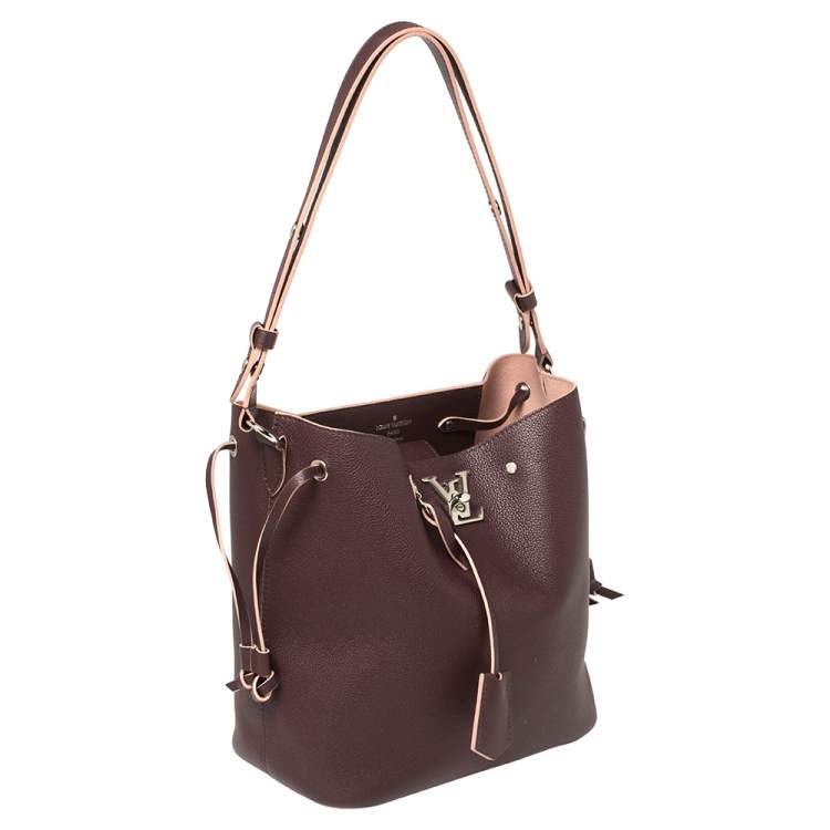 Pre Owned Louis Vuitton Prune Leather Lockme Bucket Bag