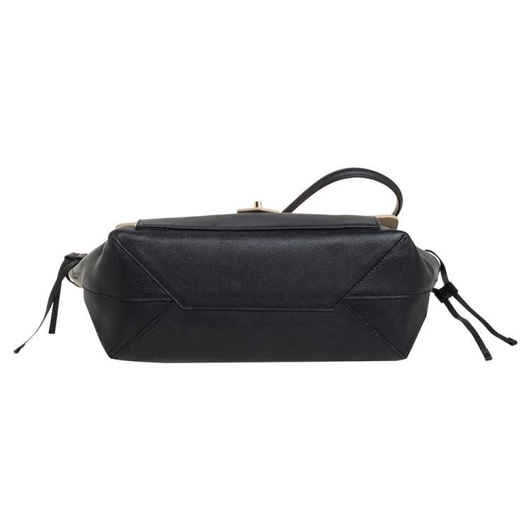 Pre Owned Louis Vuitton Vanille/Noir Leather Lockme MM Bag