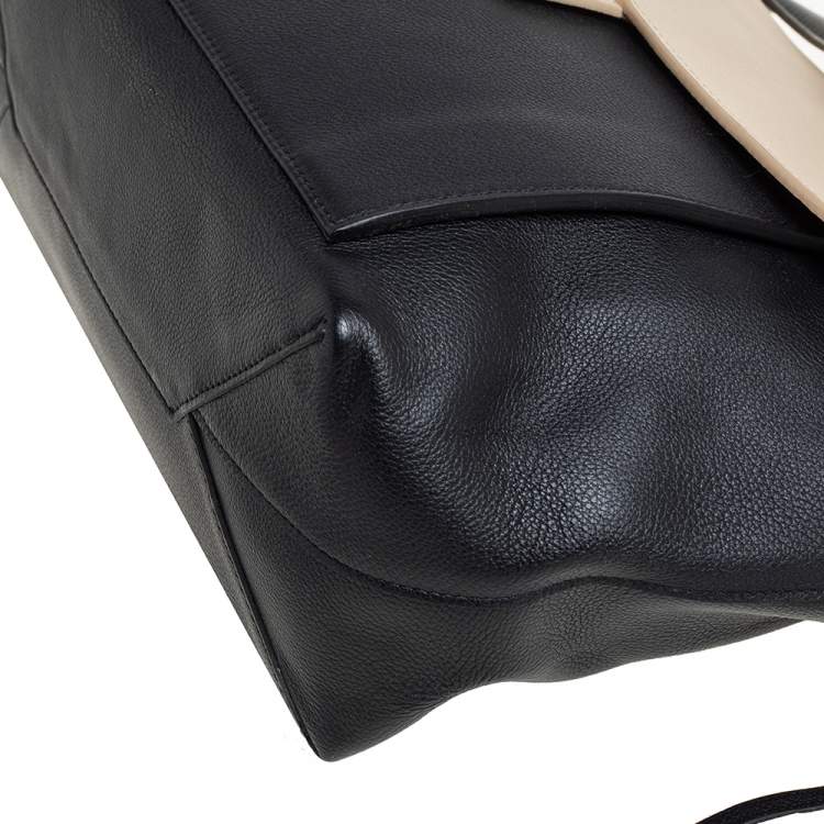Pre Owned Louis Vuitton Vanille/Noir Leather Lockme MM Bag
