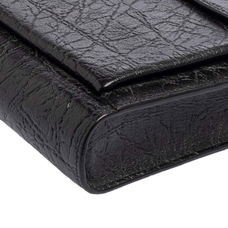 Pre Owned Louis Vuitton Black Crinkled Leather Indra Portfolio Clutch