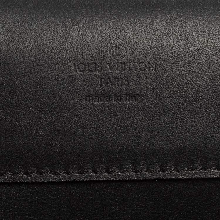 Pre Owned Louis Vuitton Black Crinkled Leather Indra Portfolio Clutch