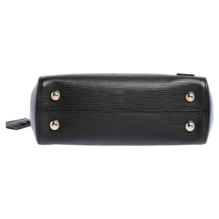 مملوكة مسبقًا Louis Vuitton Black Epi Leather Cluny BB Bag