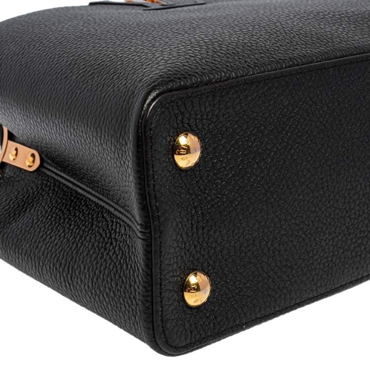 مملوكة مسبقًا Louis Vuitton Black Taurillon Leather Capucines MM Bag