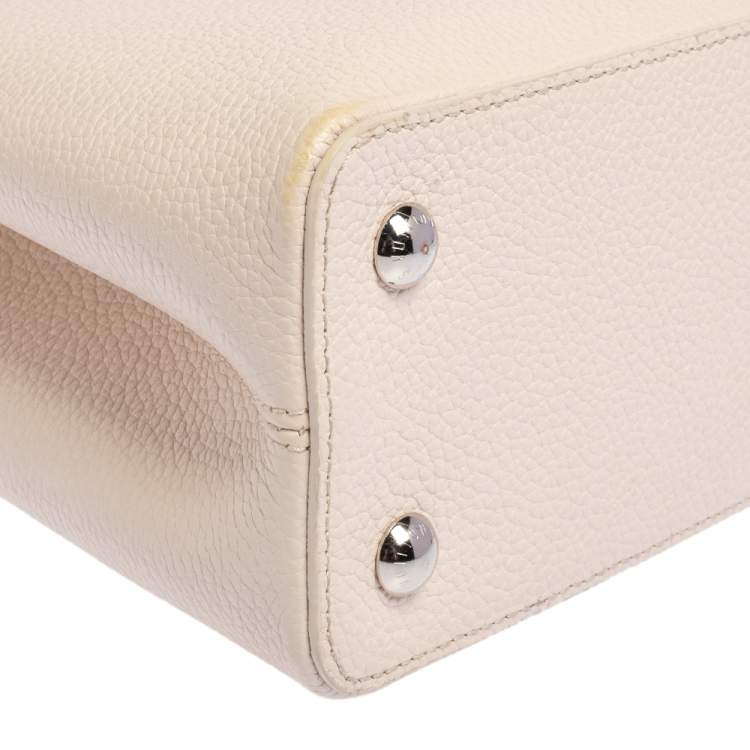 مملوكة مسبقًا Louis Vuitton Galet/Pink Taurillon Leather Capucines MM Bag