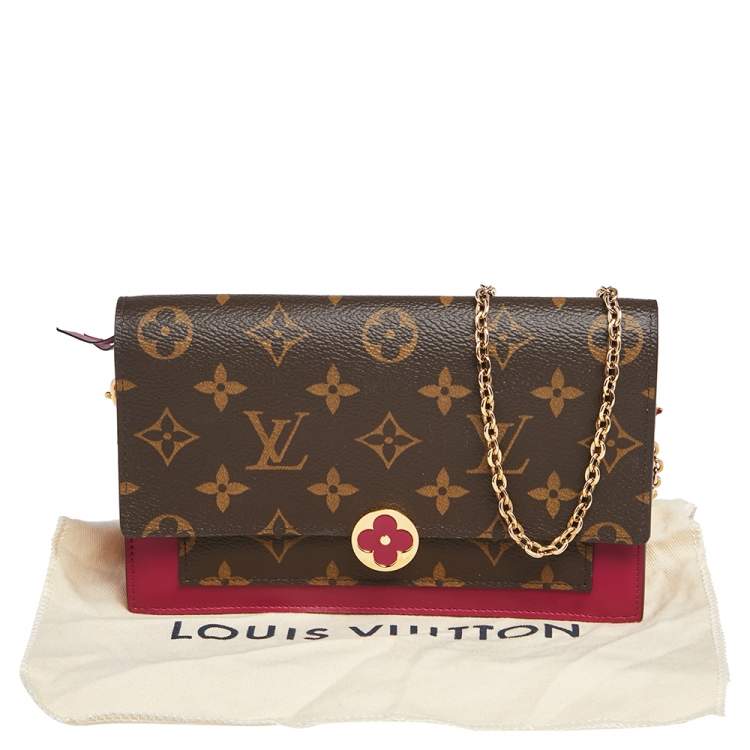 مملوكة مسبقًا Louis Vuitton Fuchsia  Monogram Canvas Flore Wallet on Chain