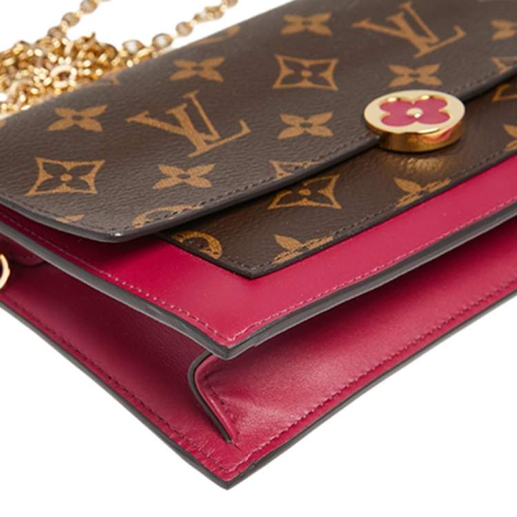 مملوكة مسبقًا Louis Vuitton Fuchsia  Monogram Canvas Flore Wallet on Chain