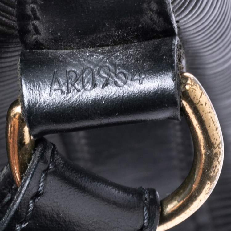 Pre Owned Louis Vuitton Black Epi Leather Petit Noe Bag