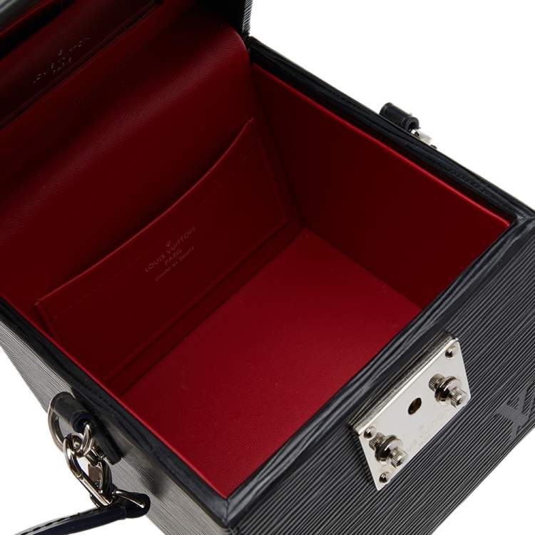 Pre Owned Louis Vuitton Black Epi Leather Bleecker Bag