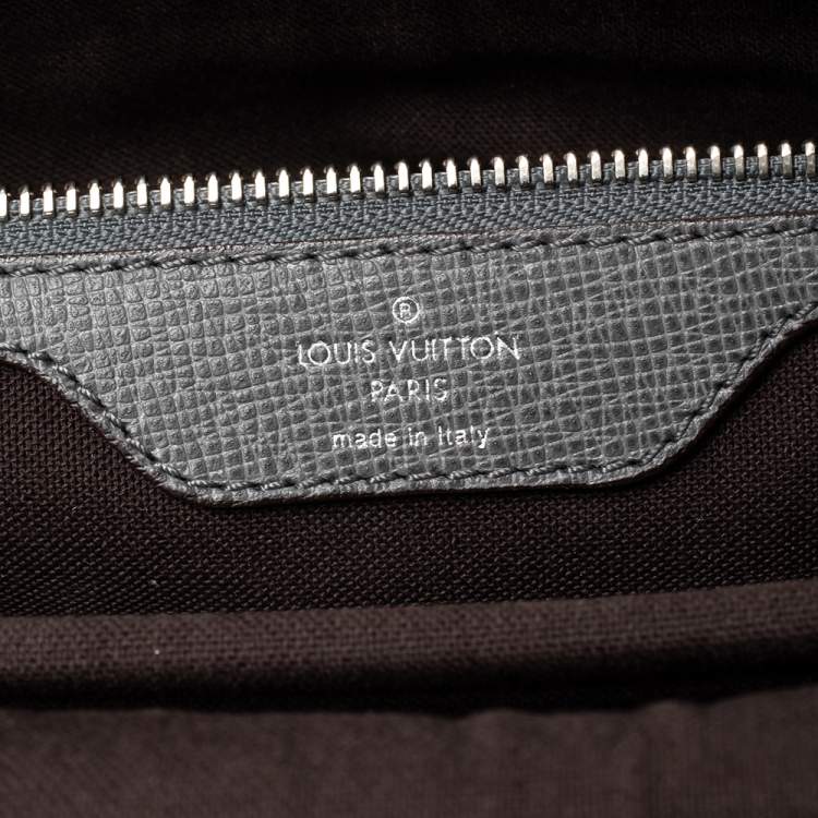 Pre Owned Louis Vuitton Grey Taiga Leather Roman GM Bag