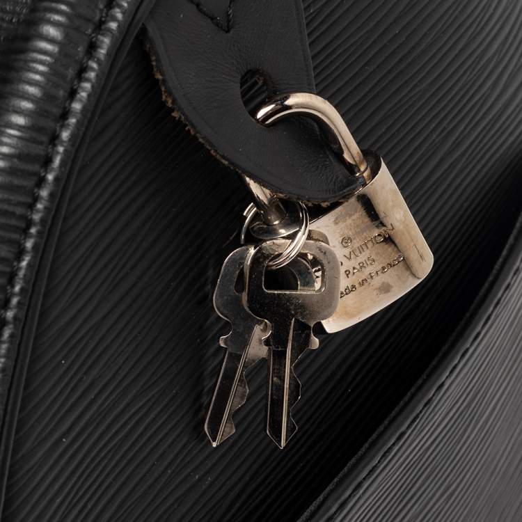 Pre Owned Louis Vuitton Black Epi Leather Speedy 30 Bag
