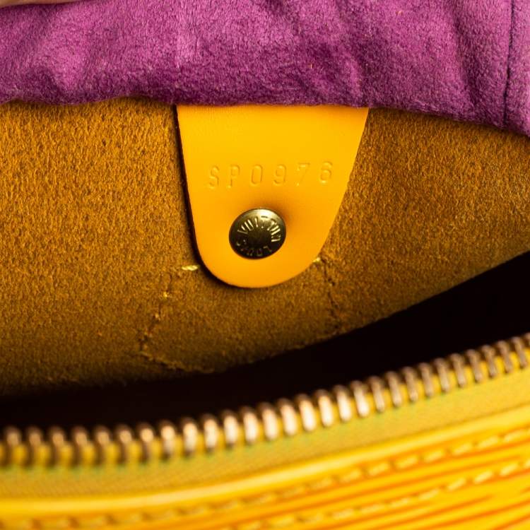 مملوكة مسبقًا Louis Vuitton Tassil Yellow Epi Leather Speedy 25 Bag