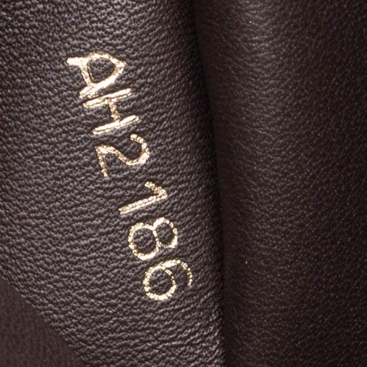 Pre Owned Louis Vuitton Galet Cuir Taurillon Leather Capucines MM Bag