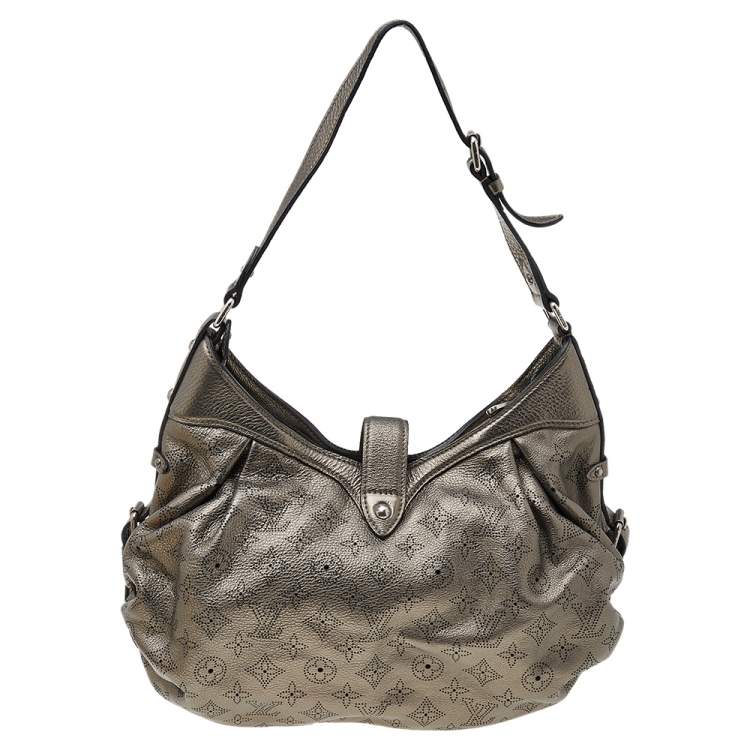 Pre Owned Louis Vuitton Argent Monogram Mahina Leather XS Bag