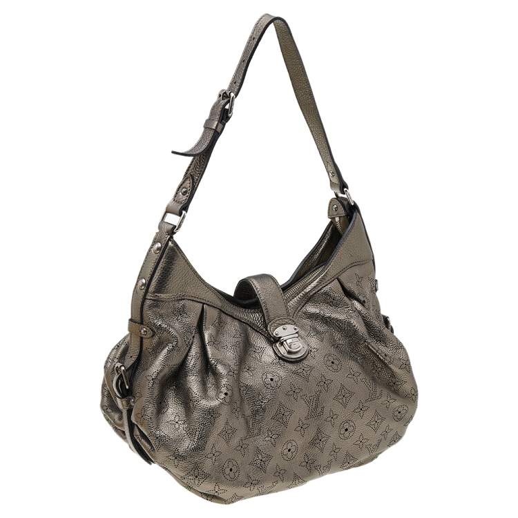 Pre Owned Louis Vuitton Argent Monogram Mahina Leather XS Bag
