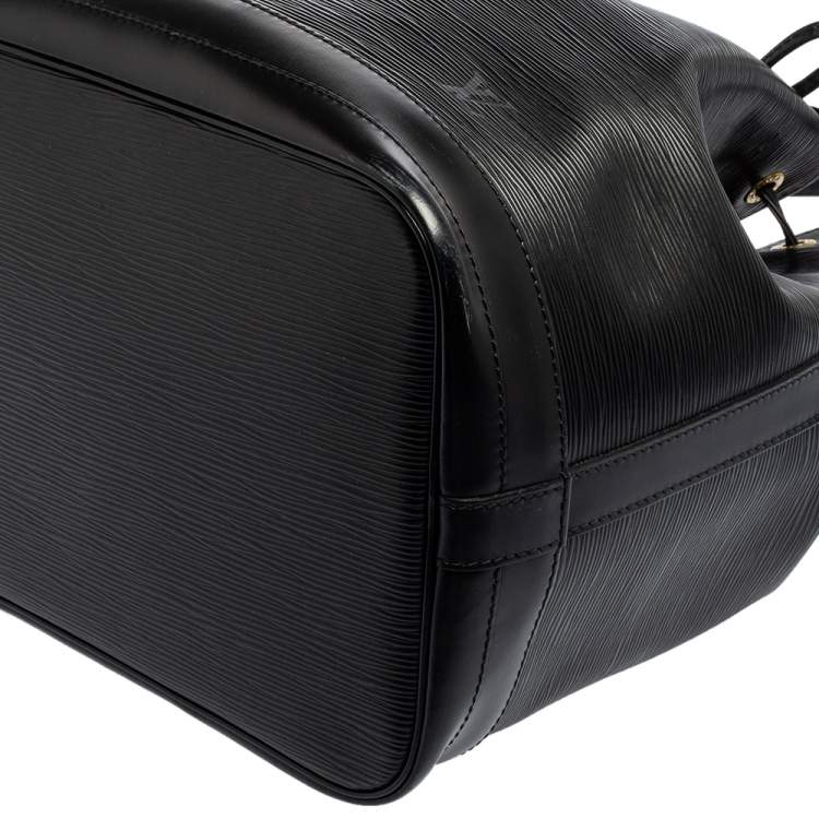 Pre Owned Louis Vuitton Black Epi Leather Vintage Noé Bag